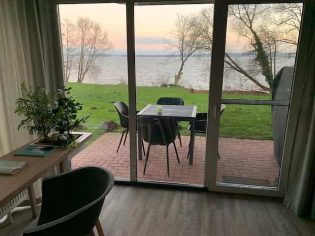Ferienwohnung Am See Mit Terrasse 阿舍贝格 外观 照片